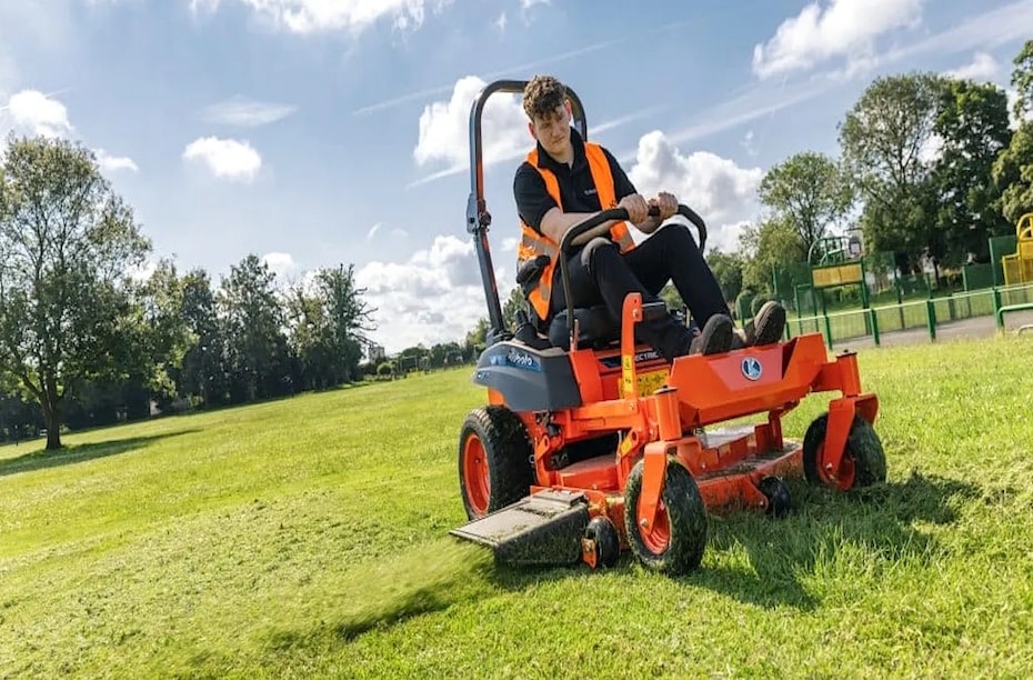 Zitmaaier kubota ZE-481